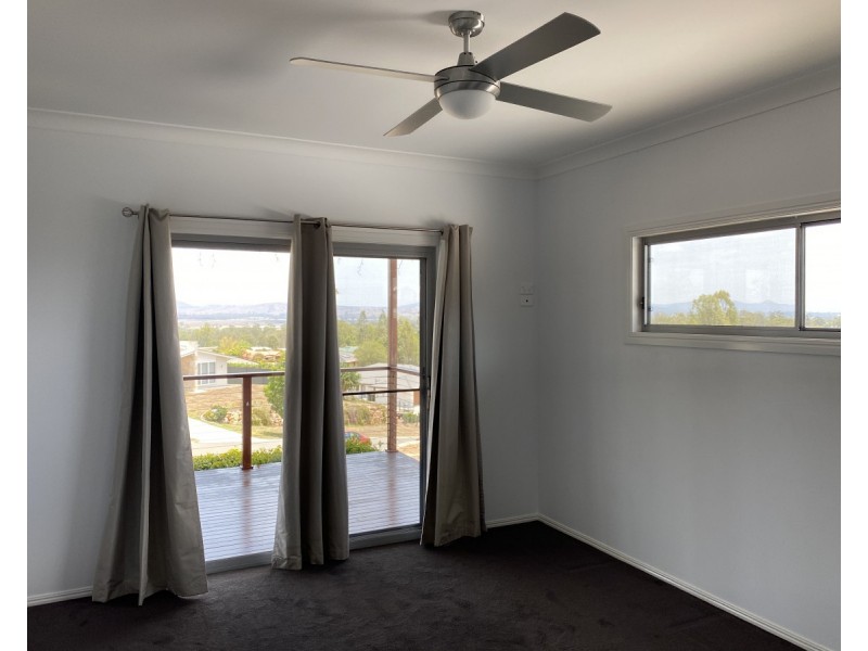8 Camberwell Close, Gleneagle QLD 4285