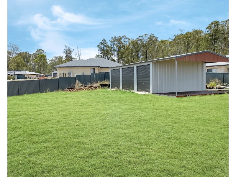 8 Camberwell Close, Gleneagle QLD 4285