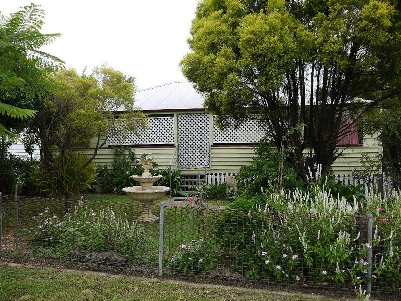 19 Albert, Beaudesert QLD 4285