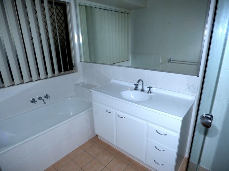 Gleneagle QLD 4285