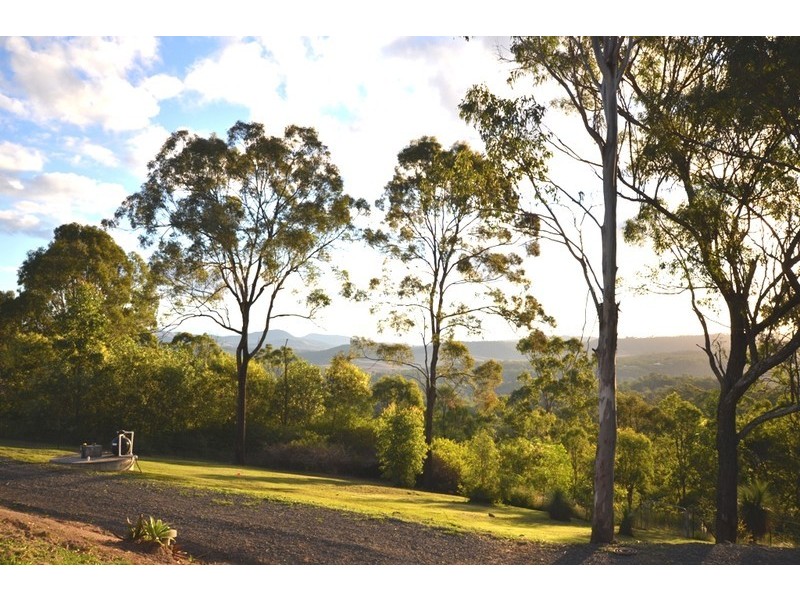 15 White Place, Kooralbyn QLD 4285