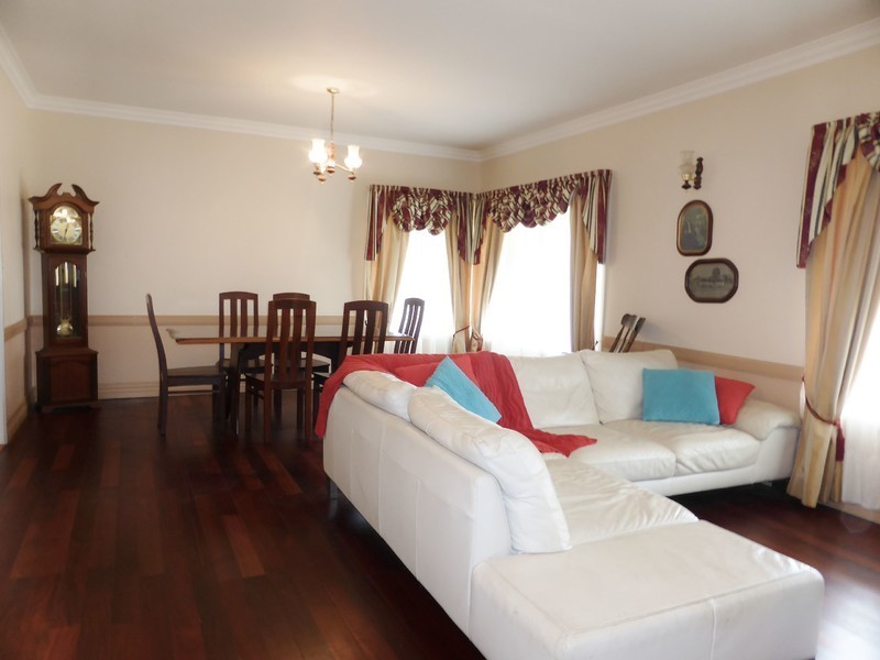 5-7 Erin Court, Gleneagle QLD 4285