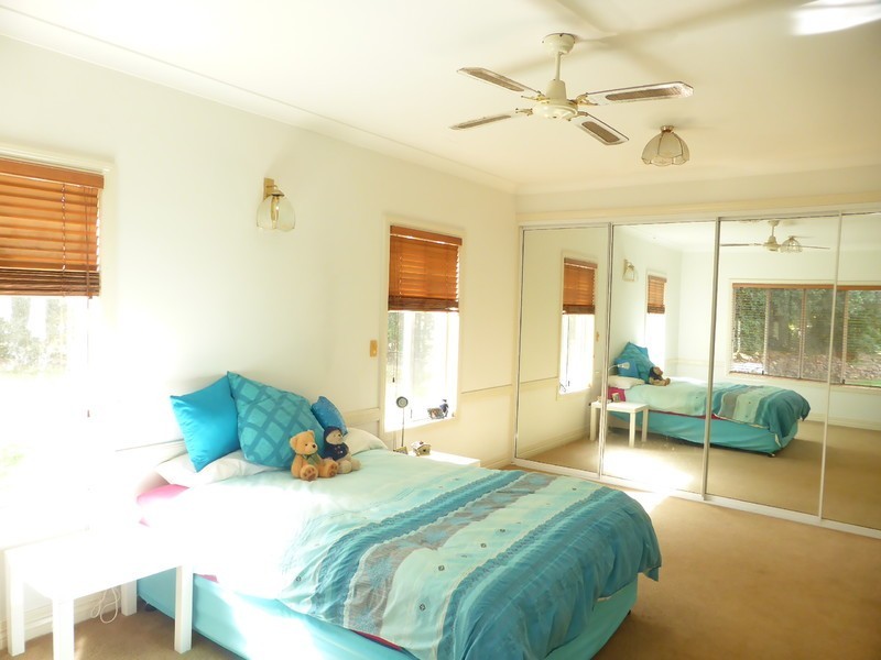 5-7 Erin Court, Gleneagle QLD 4285