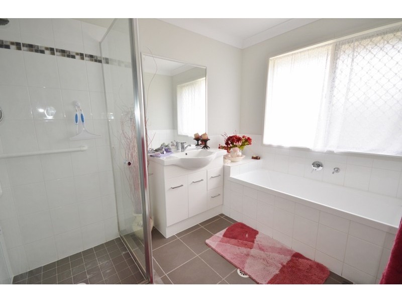 102 Carrigan, Gleneagle QLD 4285