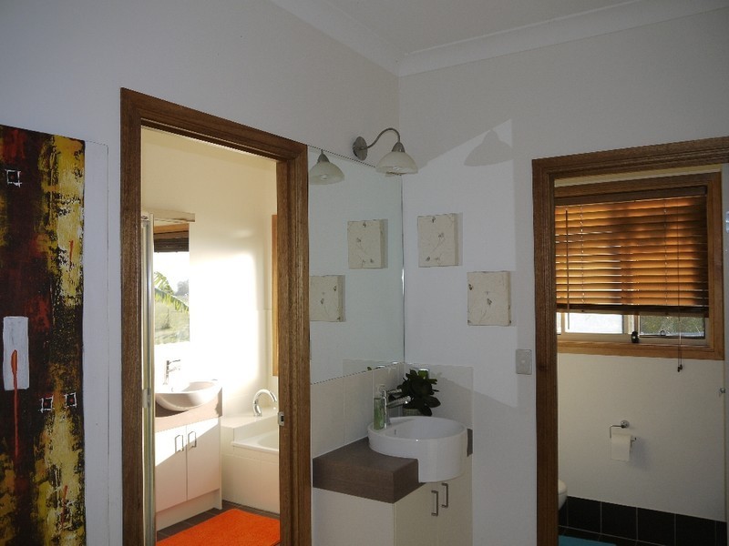 Laravale QLD 4285