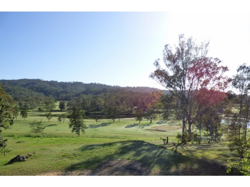 8 Bobby Jones Court, Kooralbyn QLD 4285