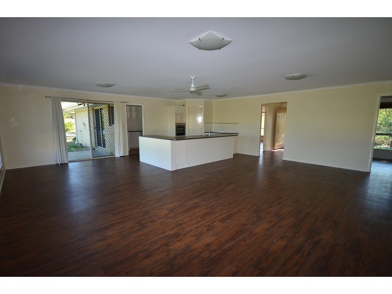 92 Walker Drive, Kooralbyn QLD 4285