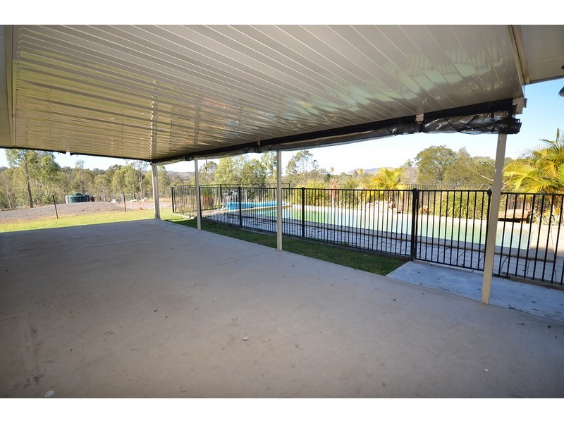 92 Walker Drive, Kooralbyn QLD 4285