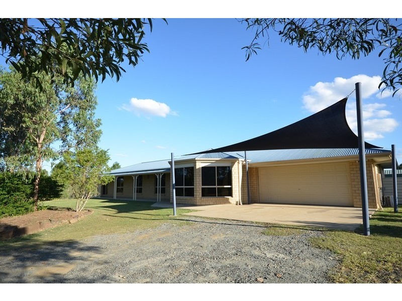 92 Walker Drive, Kooralbyn QLD 4285