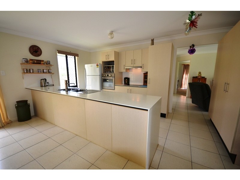 87 Walker Drive, Kooralbyn QLD 4285