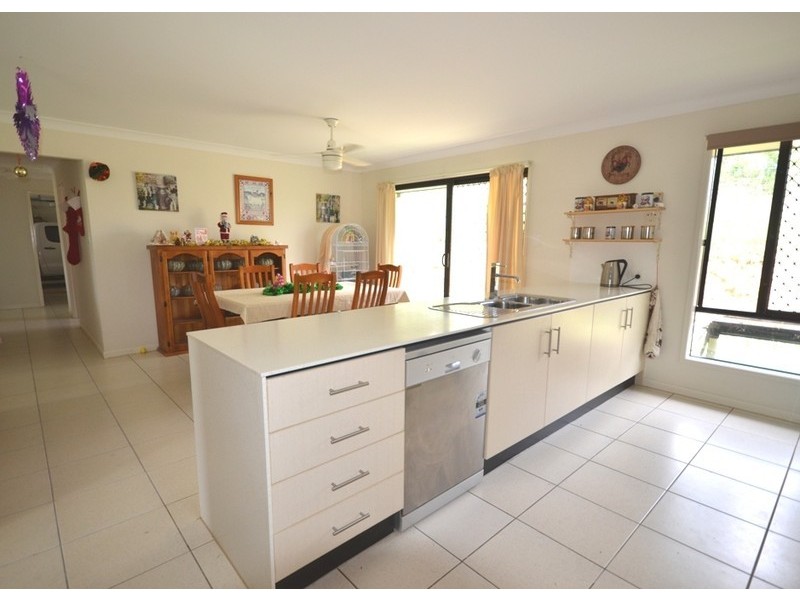 87 Walker Drive, Kooralbyn QLD 4285