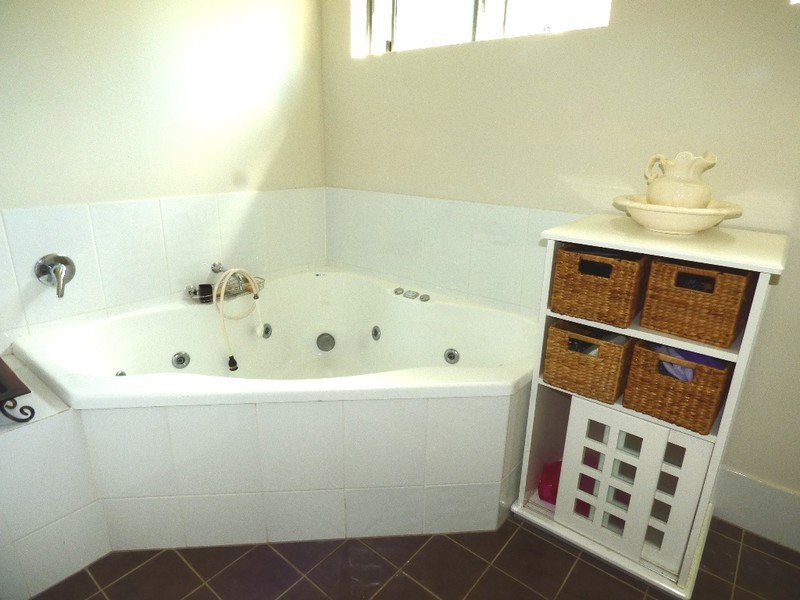 15 Paxton Court, Gleneagle QLD 4285