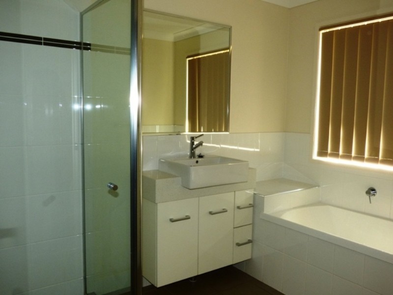 Gleneagle QLD 4285