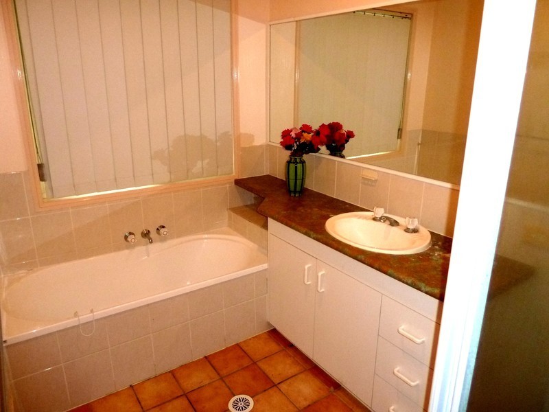 11 – 13 Windon Close, Kooralbyn QLD 4285