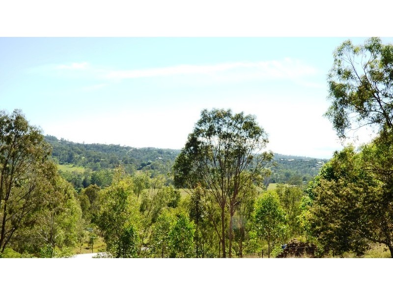 88 Walker Drive, Kooralbyn QLD 4285