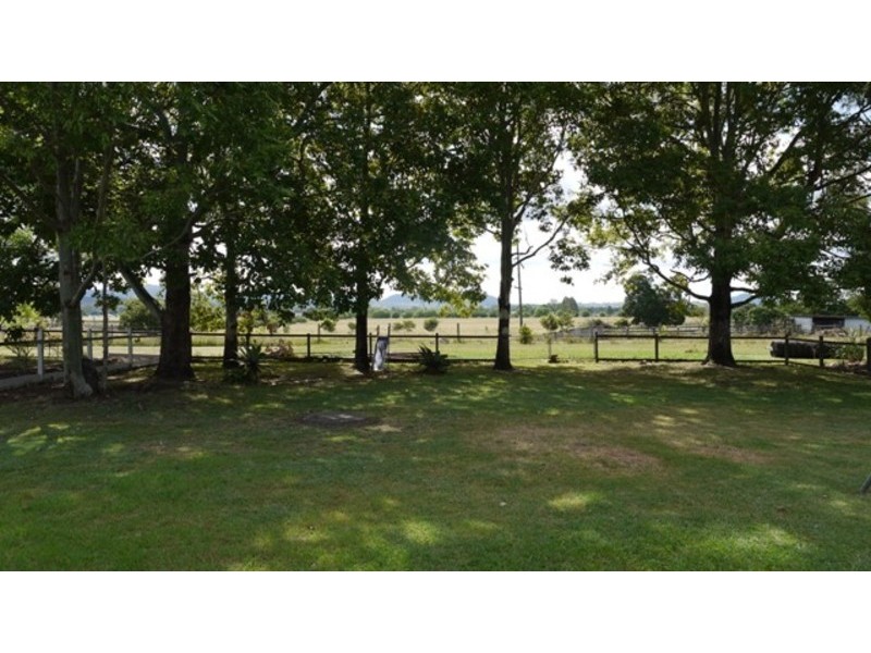 16 Hopkins Street, Beaudesert QLD 4285