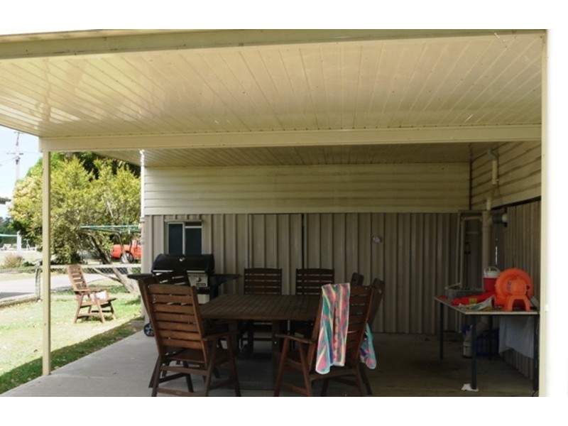 16 Hopkins Street, Beaudesert QLD 4285