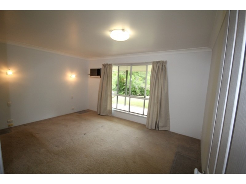 70 Tullamore Way, Gleneagle QLD 4285