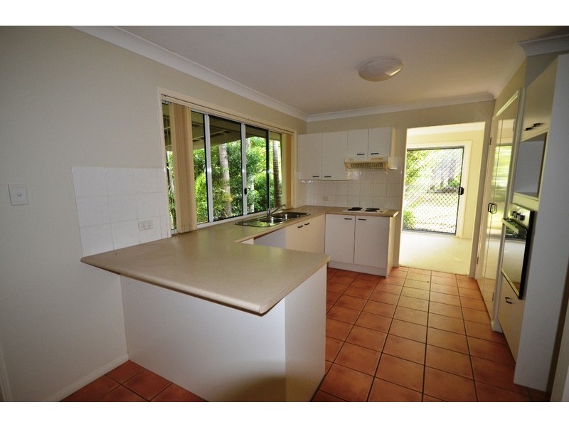 16 Haygarth Drive, Kooralbyn QLD 4285
