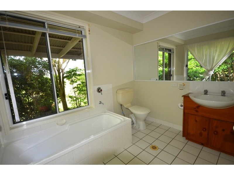16 Haygarth Drive, Kooralbyn QLD 4285