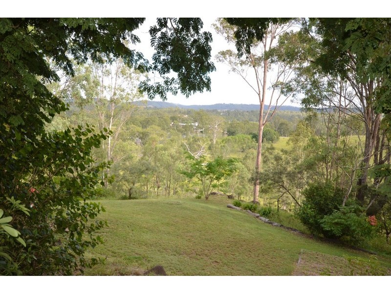 16 Haygarth Drive, Kooralbyn QLD 4285