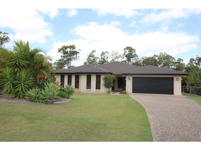 27 – 29 Carrigan Way, Gleneagle QLD 4285
