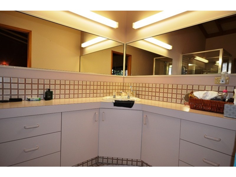 140 Haygarth Drive, Kooralbyn QLD 4285