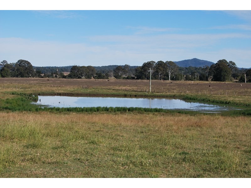 134 Hall Road, Woodhill QLD 4285