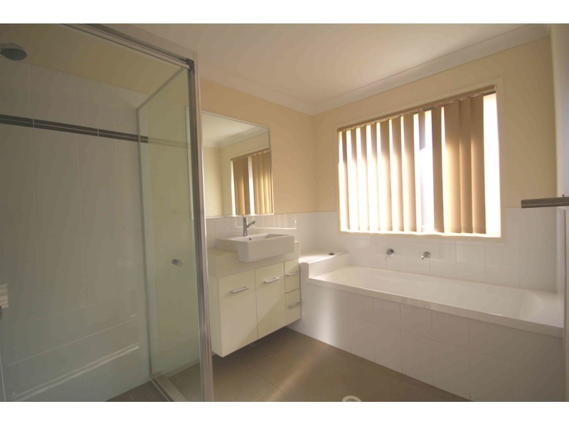 Gleneagle QLD 4285