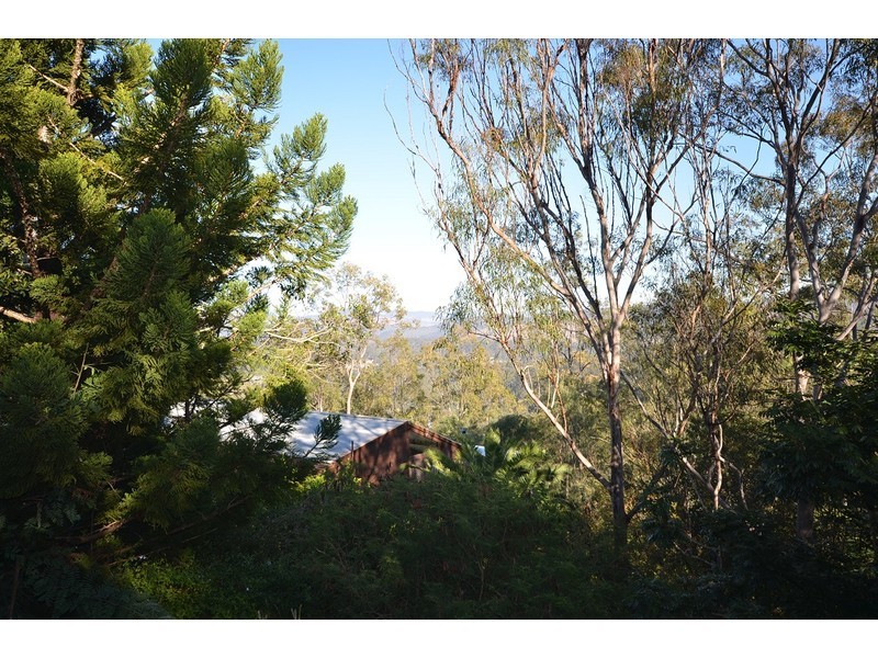 136 Haygarth Drive, Kooralbyn QLD 4285