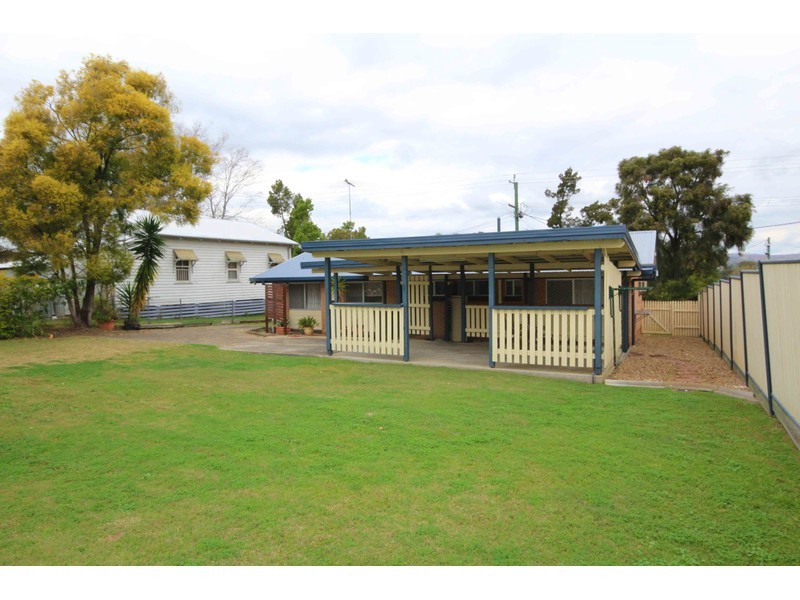 34 Albert Street, Beaudesert QLD 4285