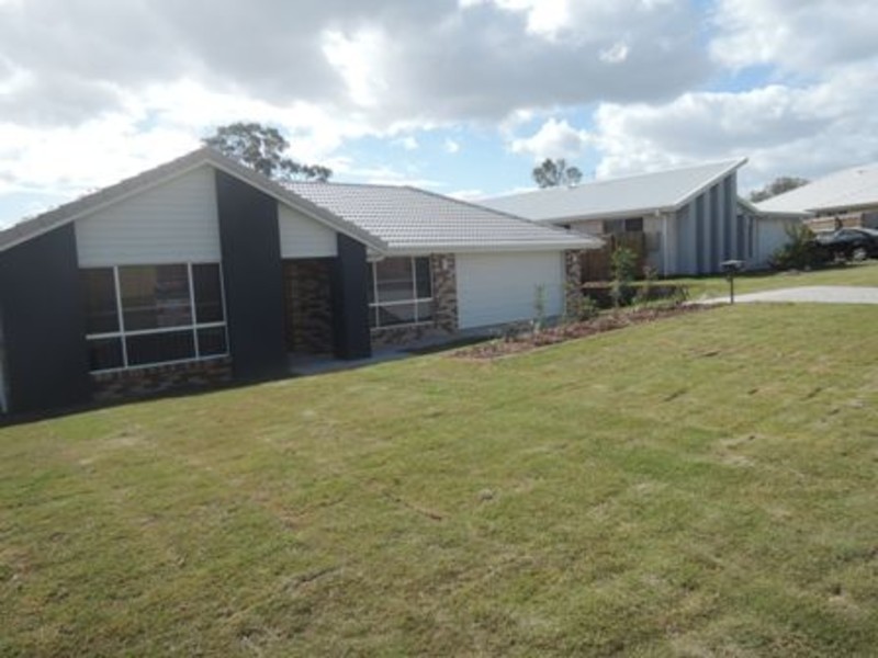 8 Joanne Court, Gleneagle QLD 4285