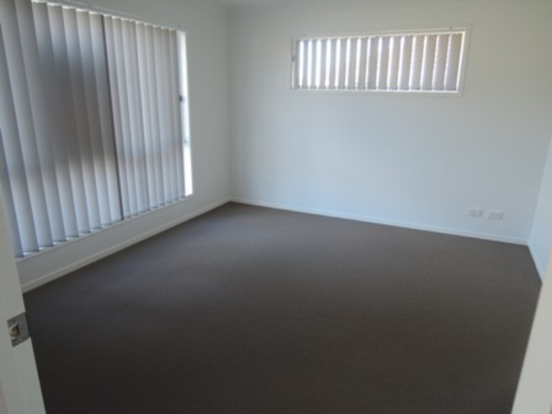 8 Joanne Court, Gleneagle QLD 4285