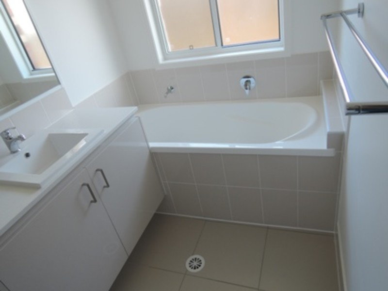 8 Joanne Court, Gleneagle QLD 4285