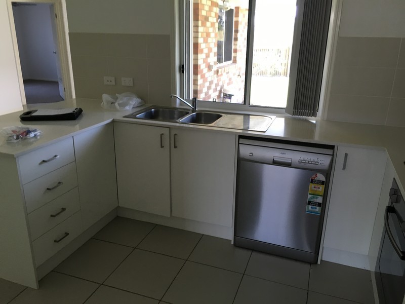 8 Joanne Court, Gleneagle QLD 4285