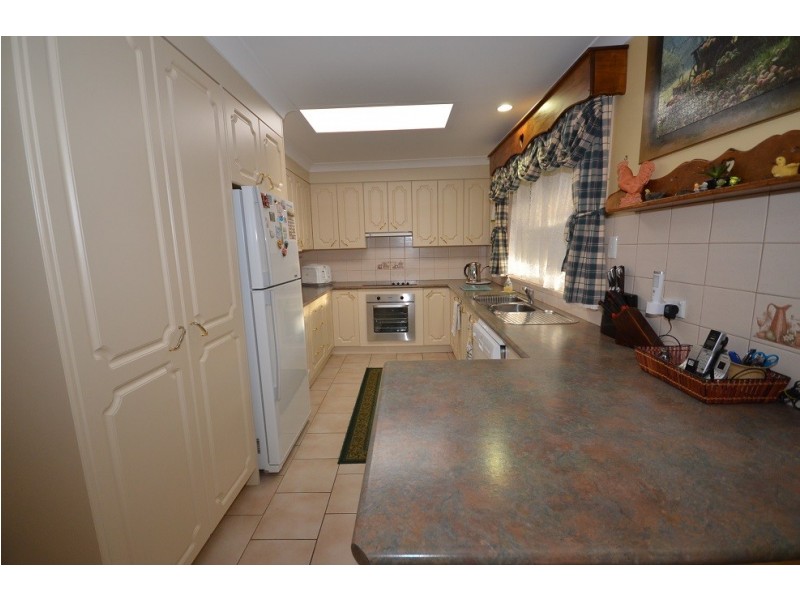 61 Collins Place, Kooralbyn QLD 4285