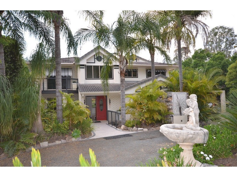 25 Walker Drive, Kooralbyn QLD 4285