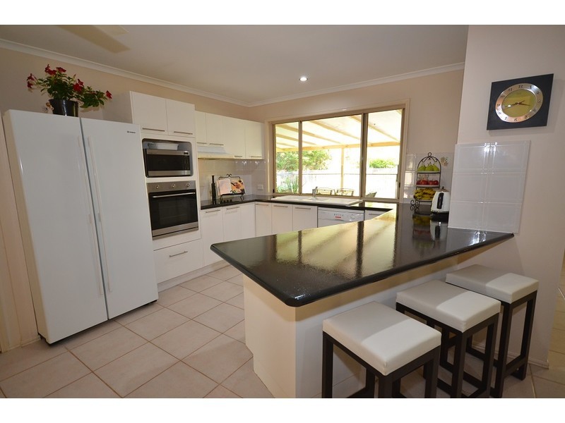 25 Walker Drive, Kooralbyn QLD 4285