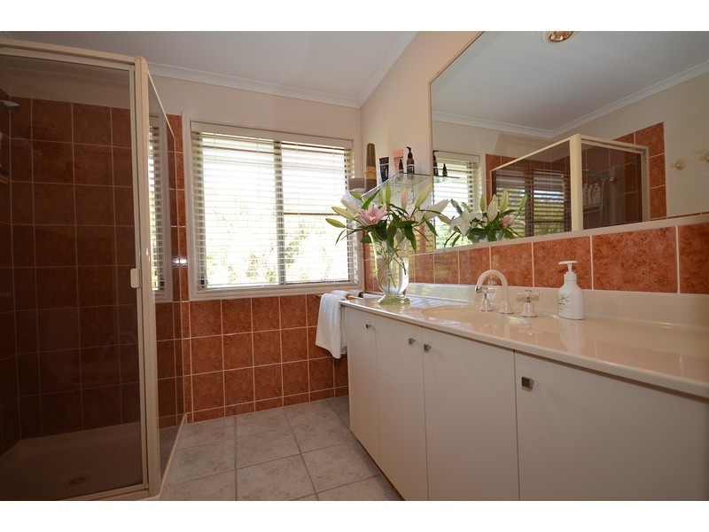 25 Walker Drive, Kooralbyn QLD 4285