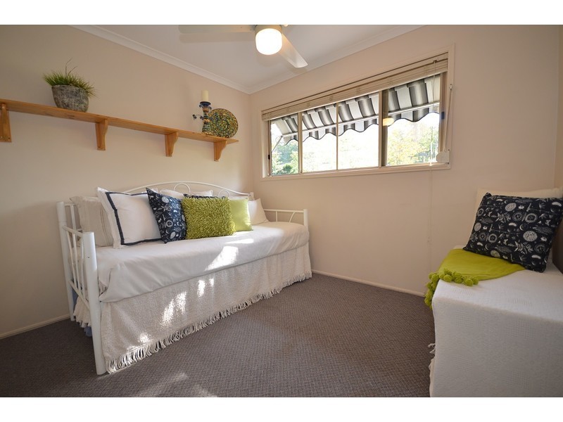 25 Walker Drive, Kooralbyn QLD 4285