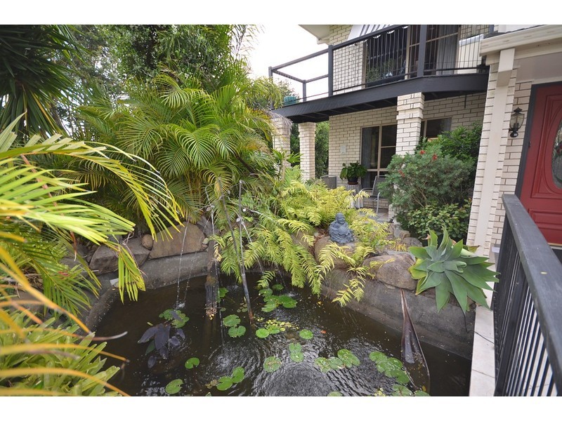 25 Walker Drive, Kooralbyn QLD 4285