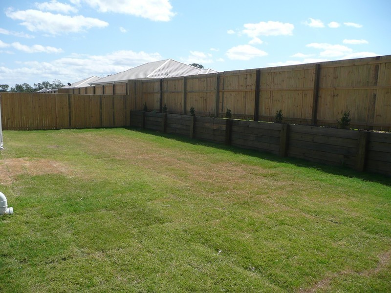 Gleneagle QLD 4285