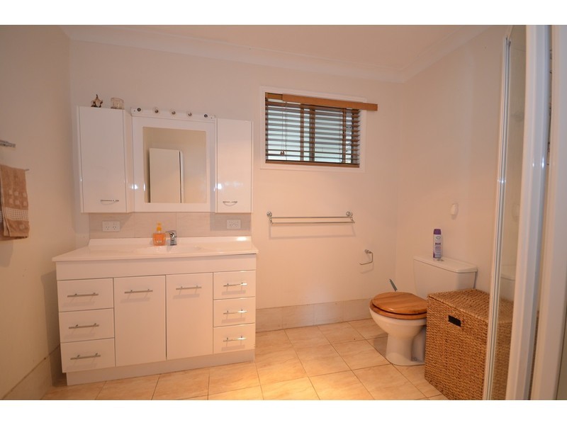 186 Larch Road, Tamborine QLD 4270