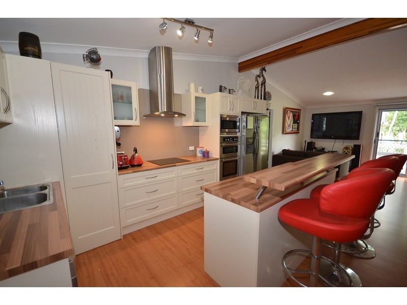 186 Larch Road, Tamborine QLD 4270