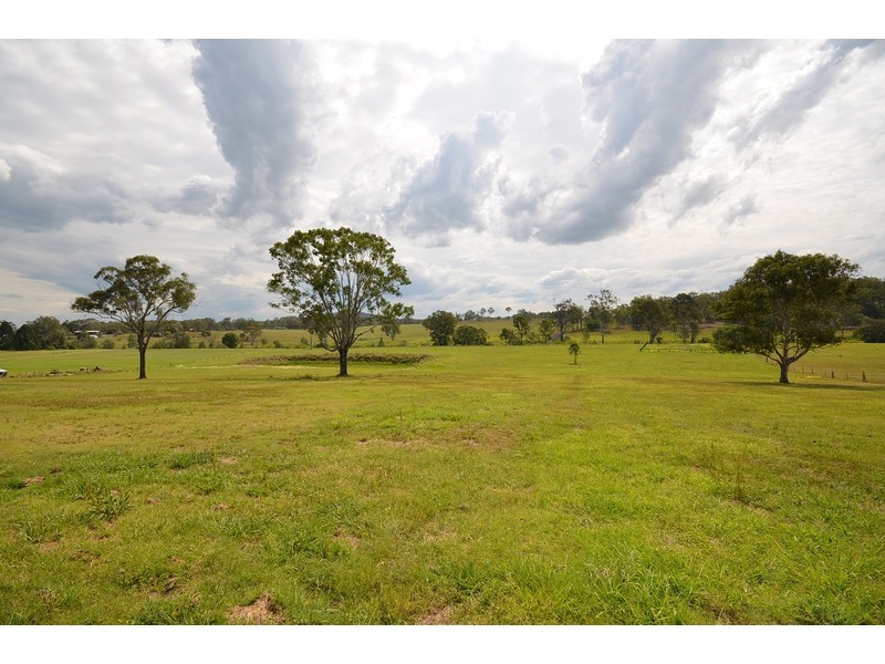 186 Larch Road, Tamborine QLD 4270