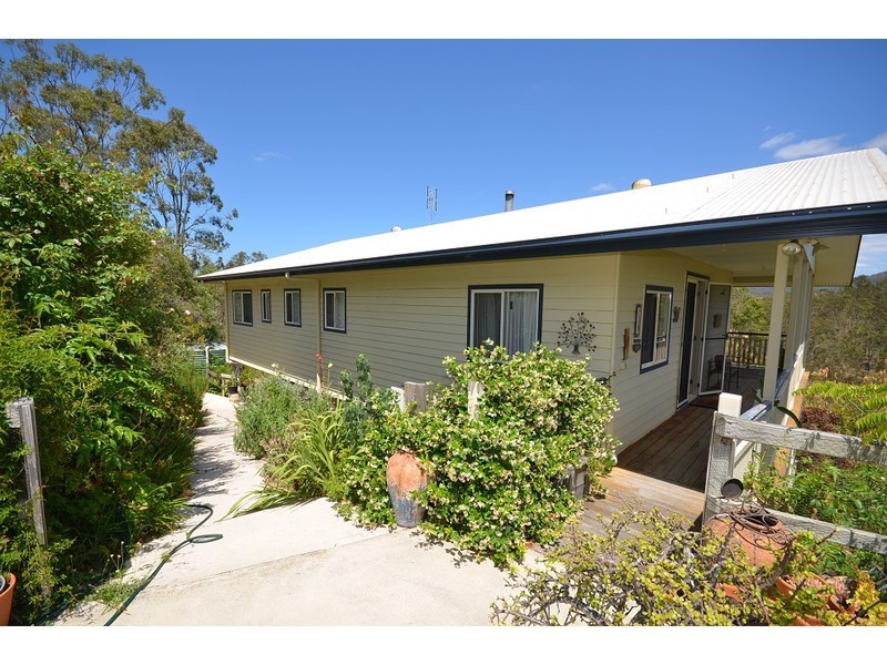 48 Campbell Drive, Kooralbyn QLD 4285