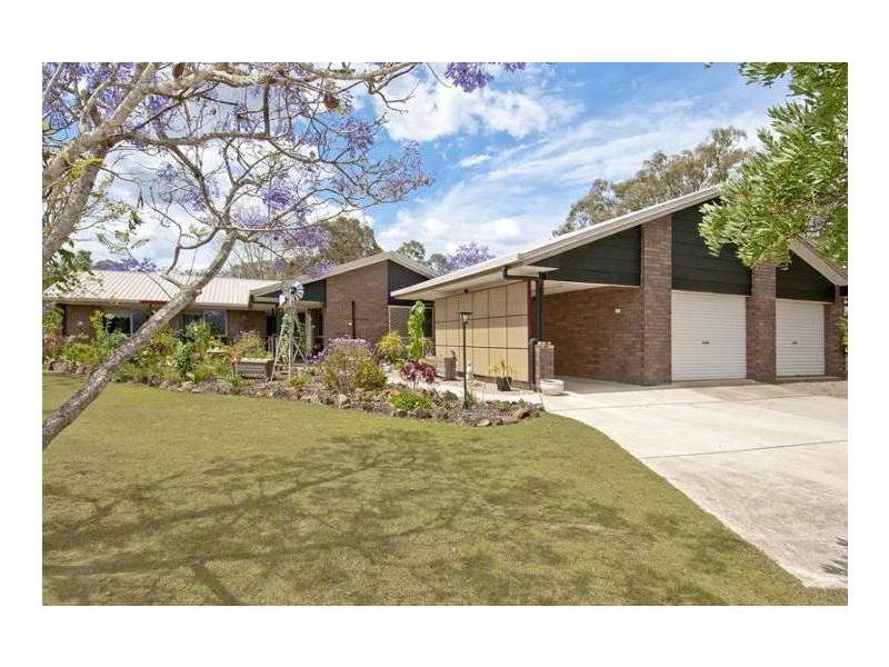 2 Farwell Close, Kooralbyn QLD 4285