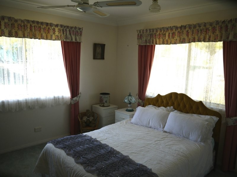 10-12 Shamrock Drive, Gleneagle QLD 4285