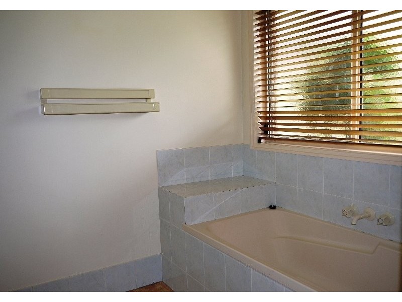 32 Barker Place, Kooralbyn QLD 4285