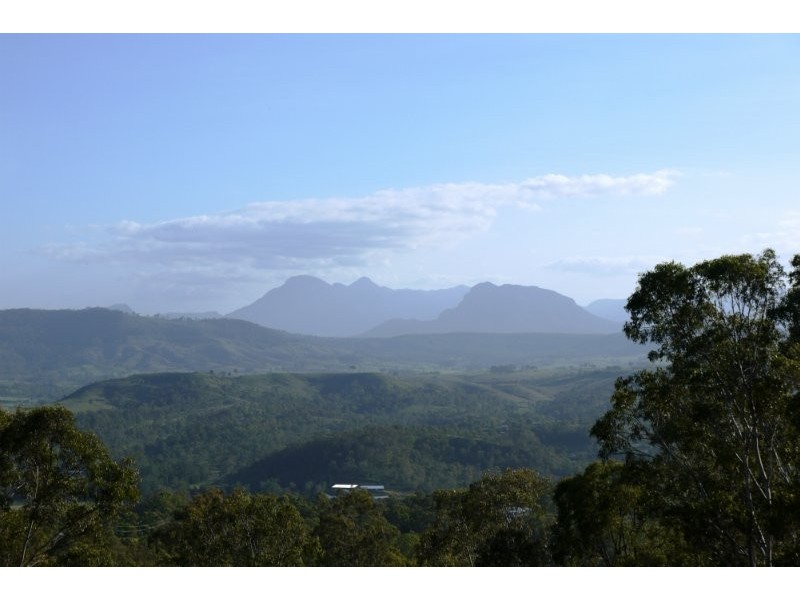 46 Brooks Drive, Kooralbyn QLD 4285